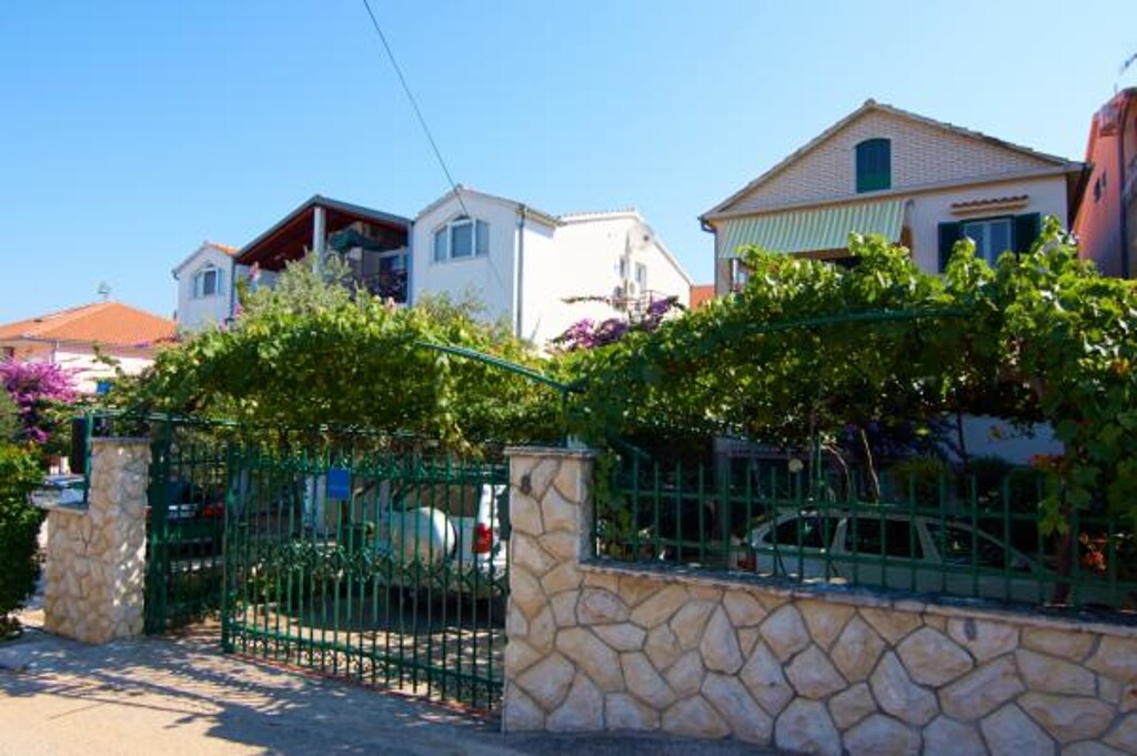 Image 3813701 - 8