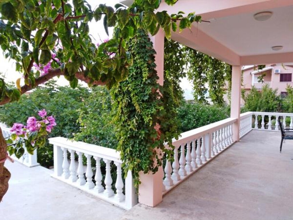 Image 3838691 - 6