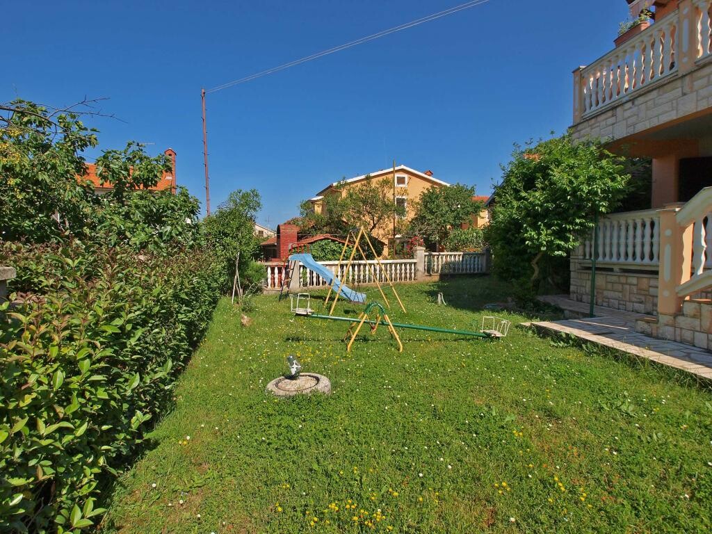 Image 3811802 - 5