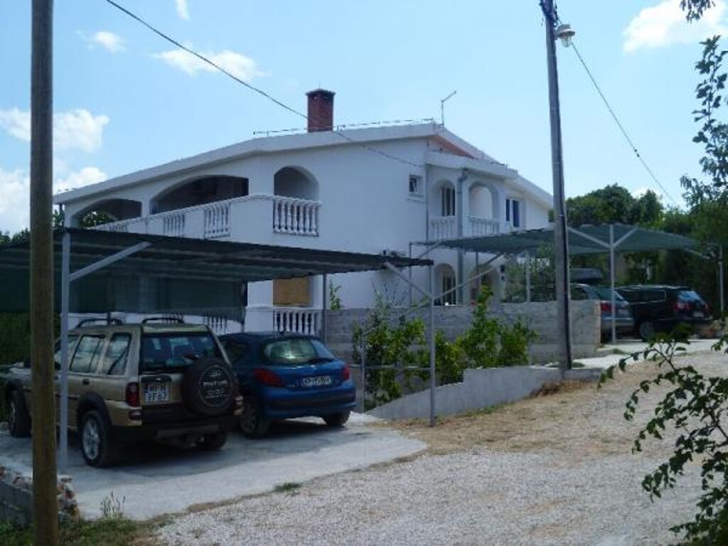 Image 3811510 - 3