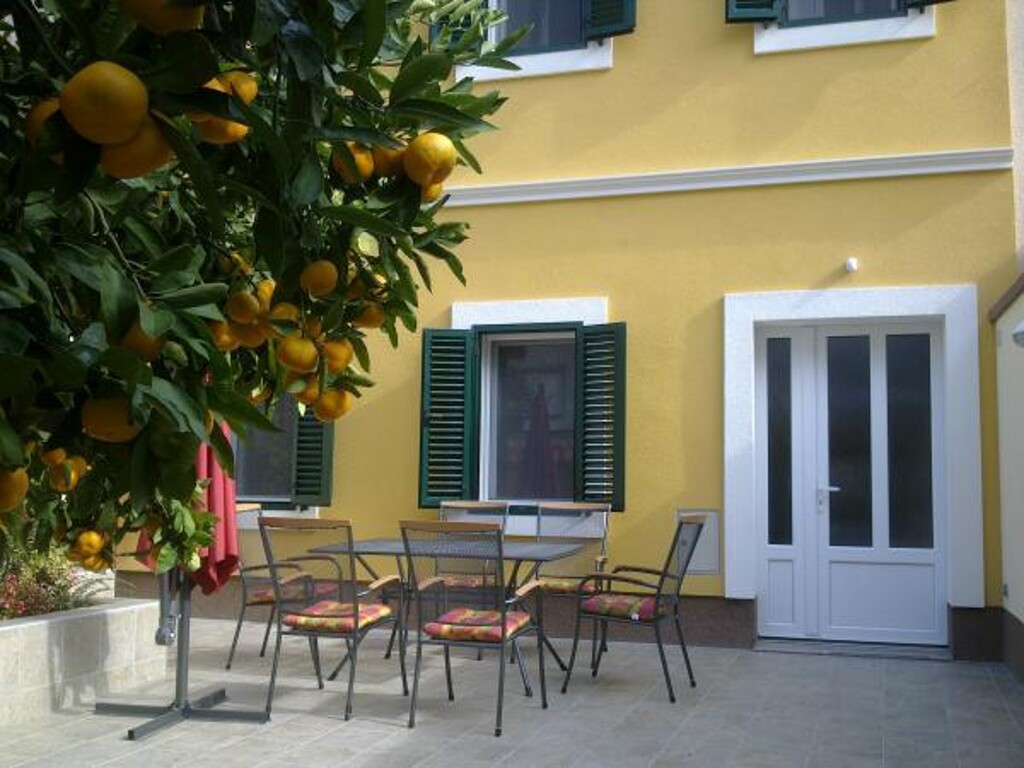 Image 3823102 - 3