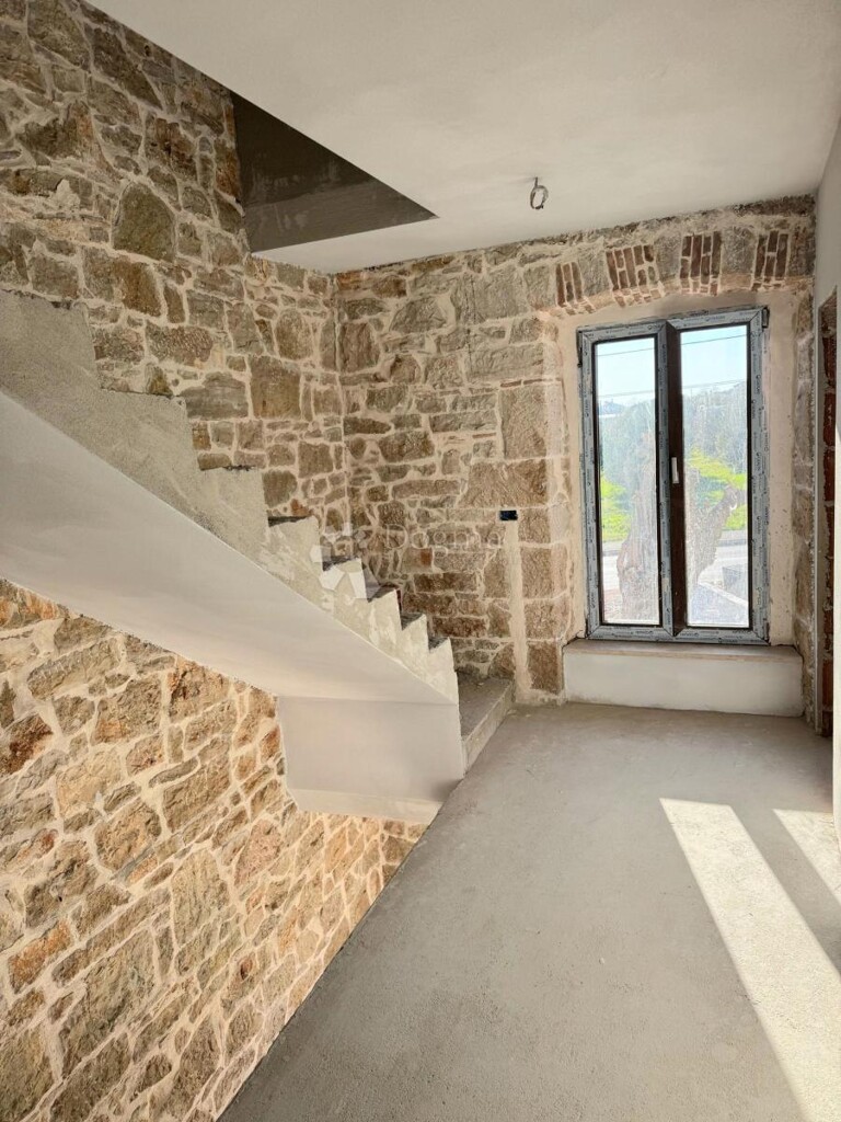 Image 18