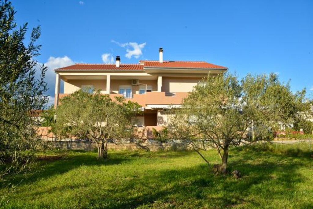 Image 3810995 - 4