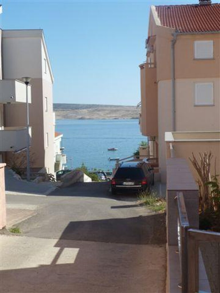 Image 3812020 - 8