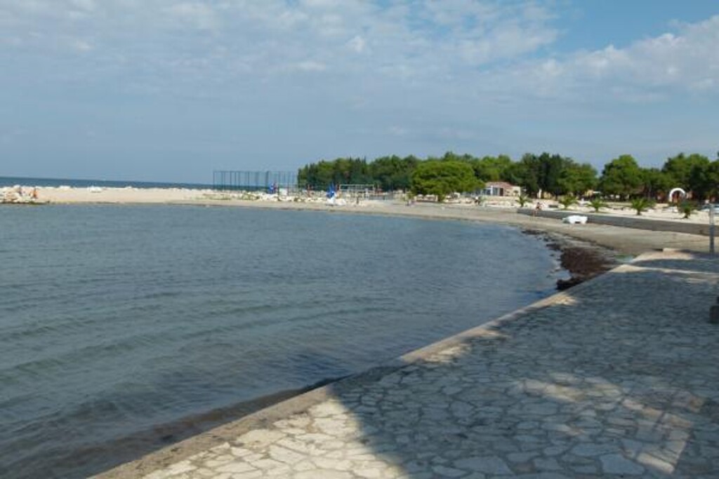 Image 3812210 - 8