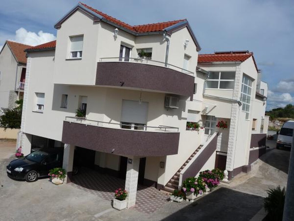 Image 3813641 - 1