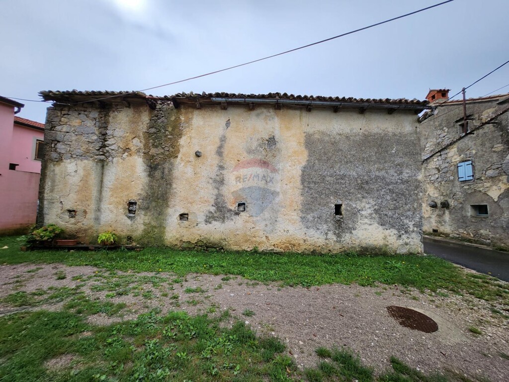 Image 12