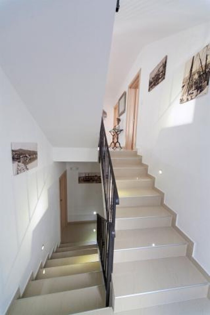 Image 3838985 - 4