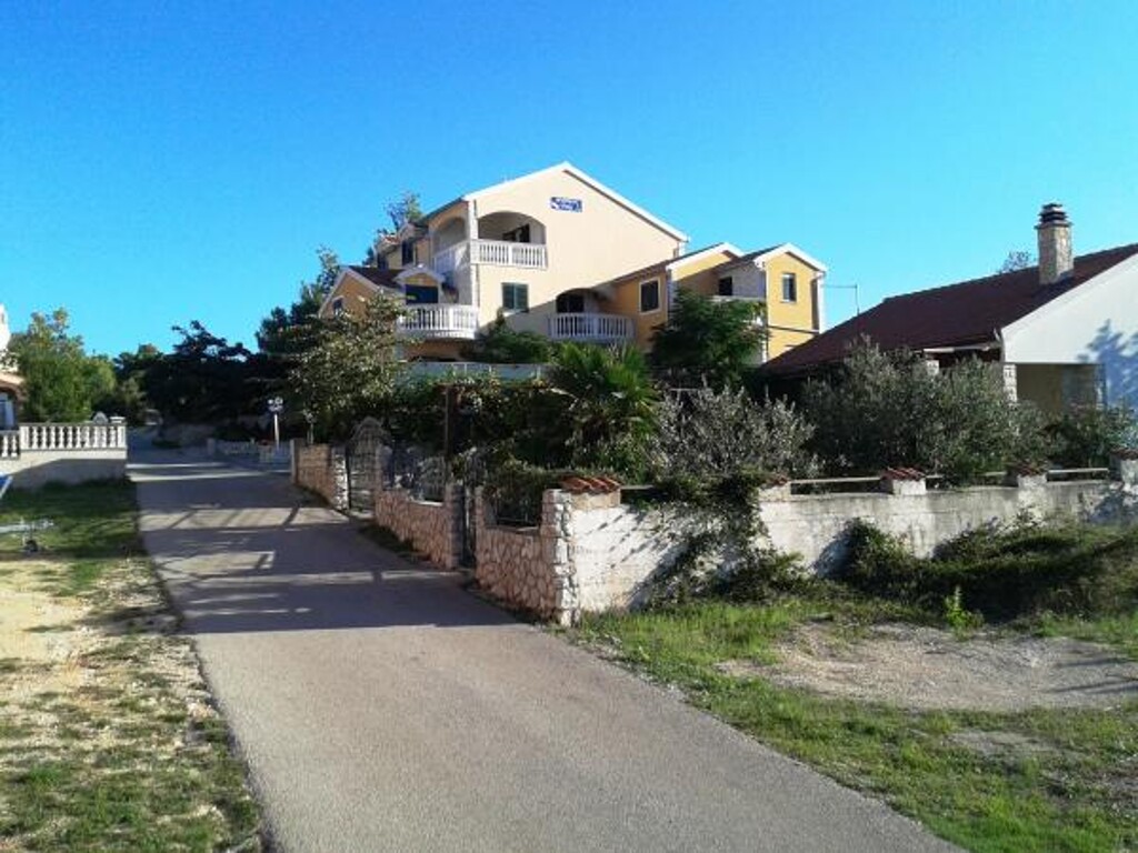 Image 3813760 - 6