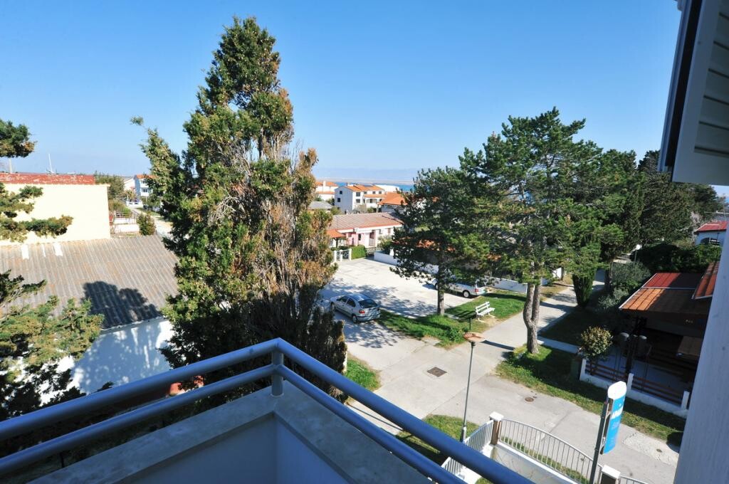 Image 3815177 - 19