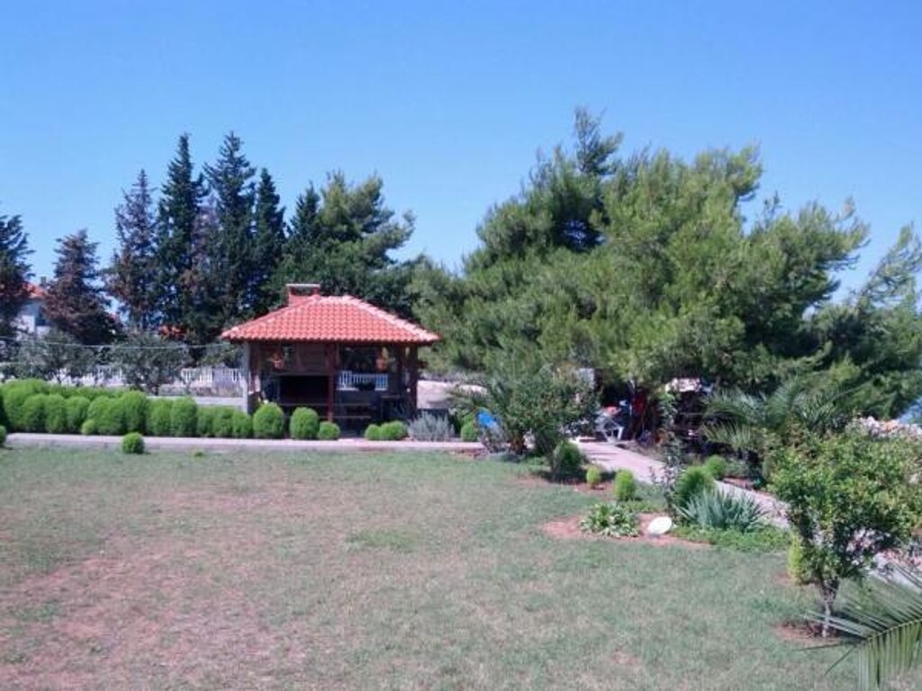 Image 3838460 - 11