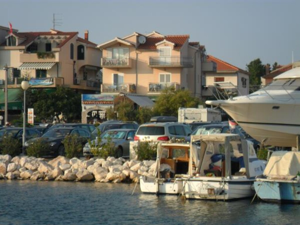 Image 3811556 - 2