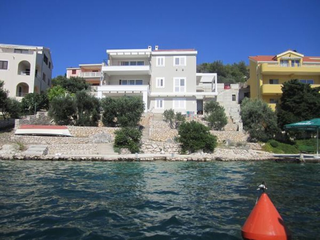 Image 3812426 - 1