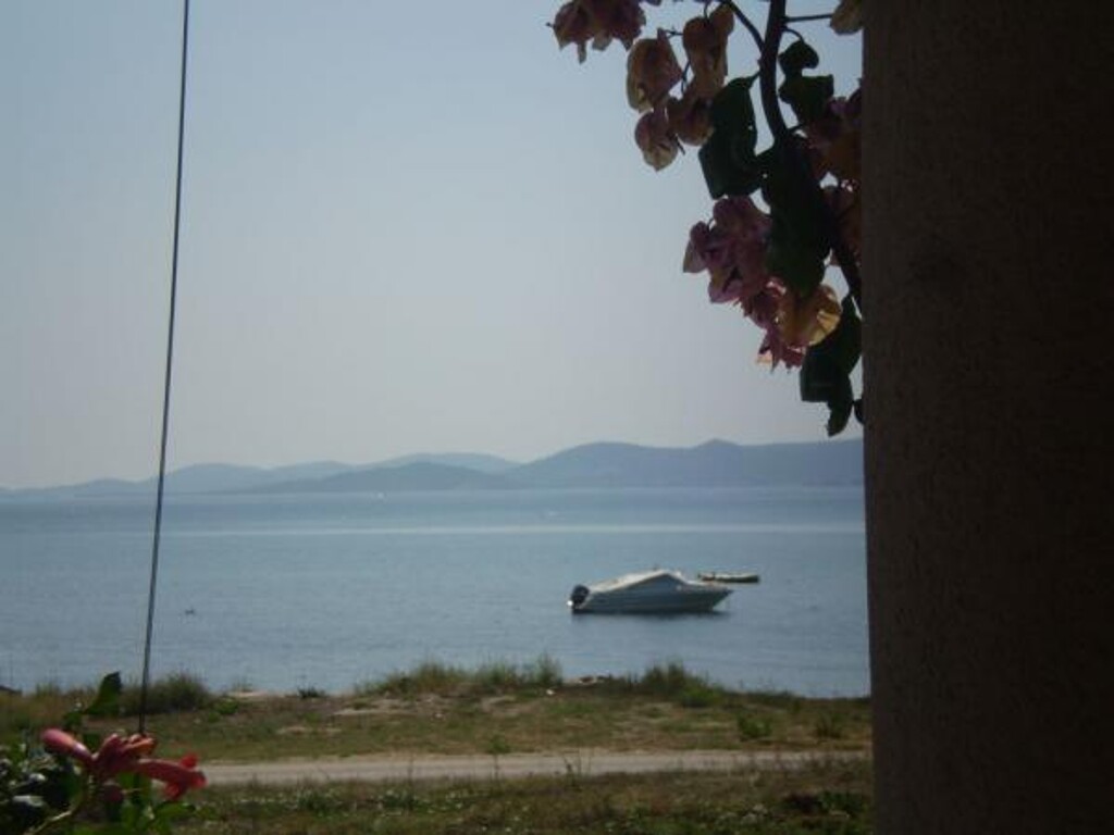 Image 3810906 - 10