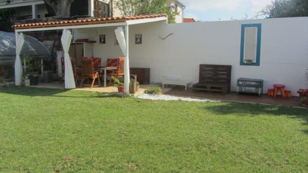 Image 3812870 - 8