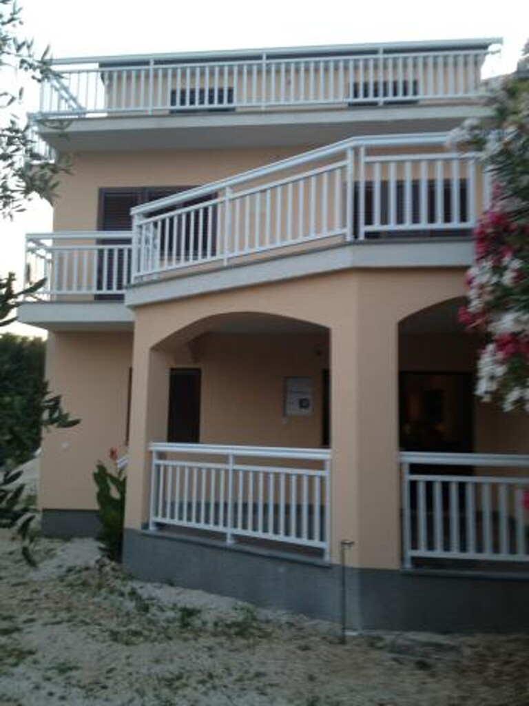 Image 3812298 - 3