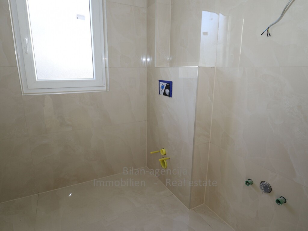 Image 6082449 - 15