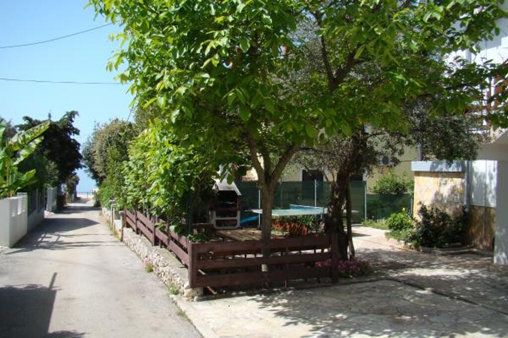 Image 3813837 - 1
