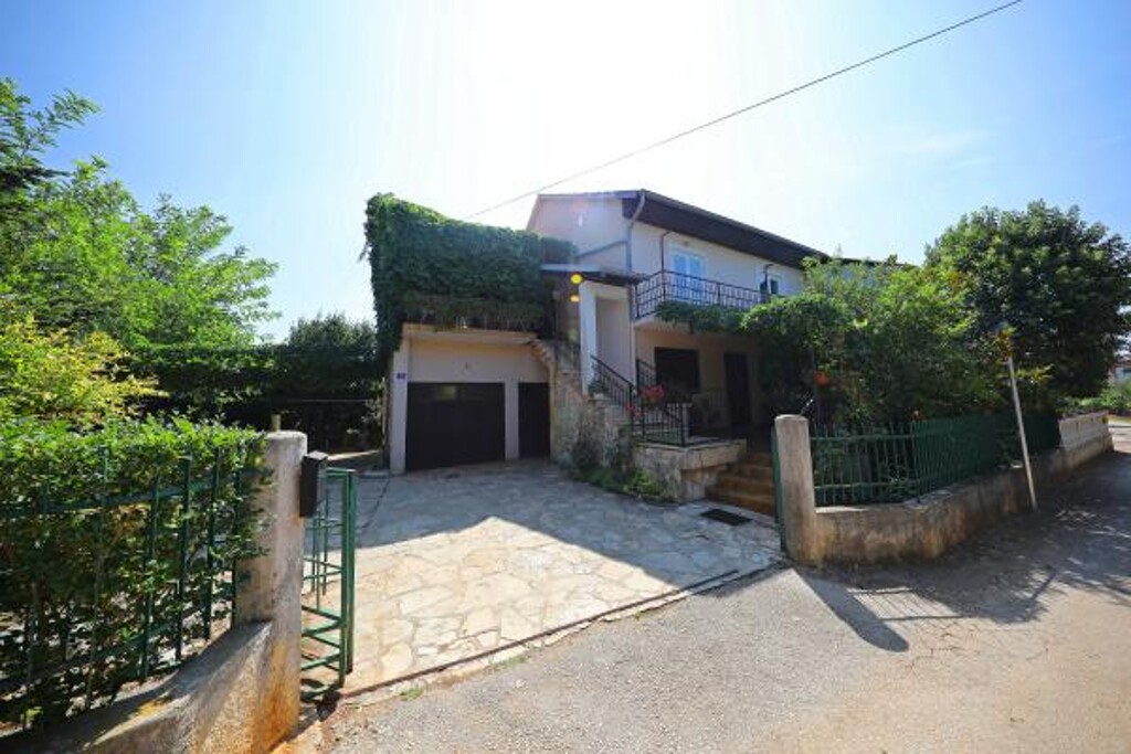 Image 3838914 - 1