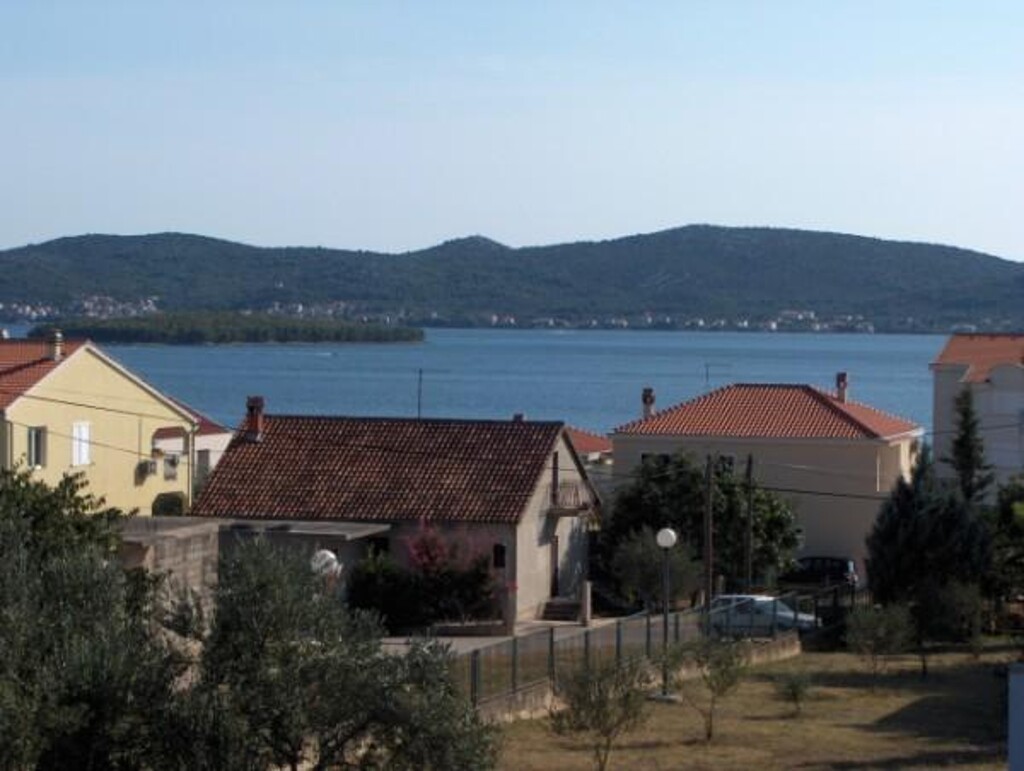 Image 3810741 - 4