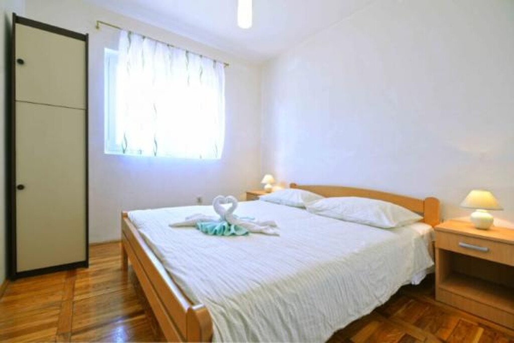 Image 3812738 - 17