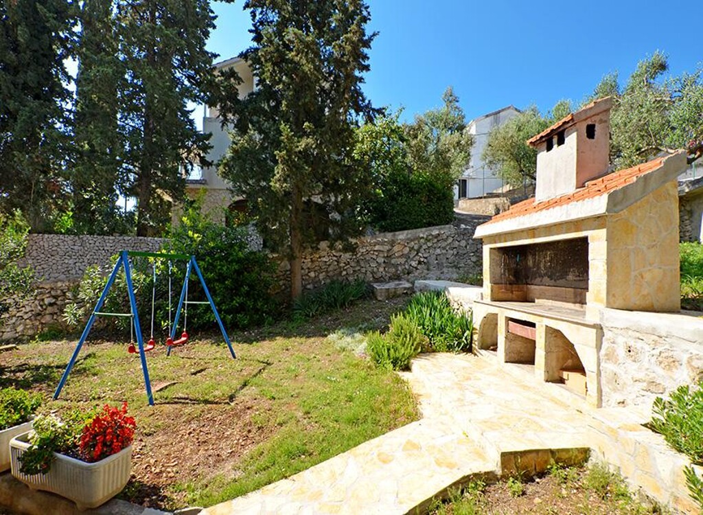 Image 3811592 - 30