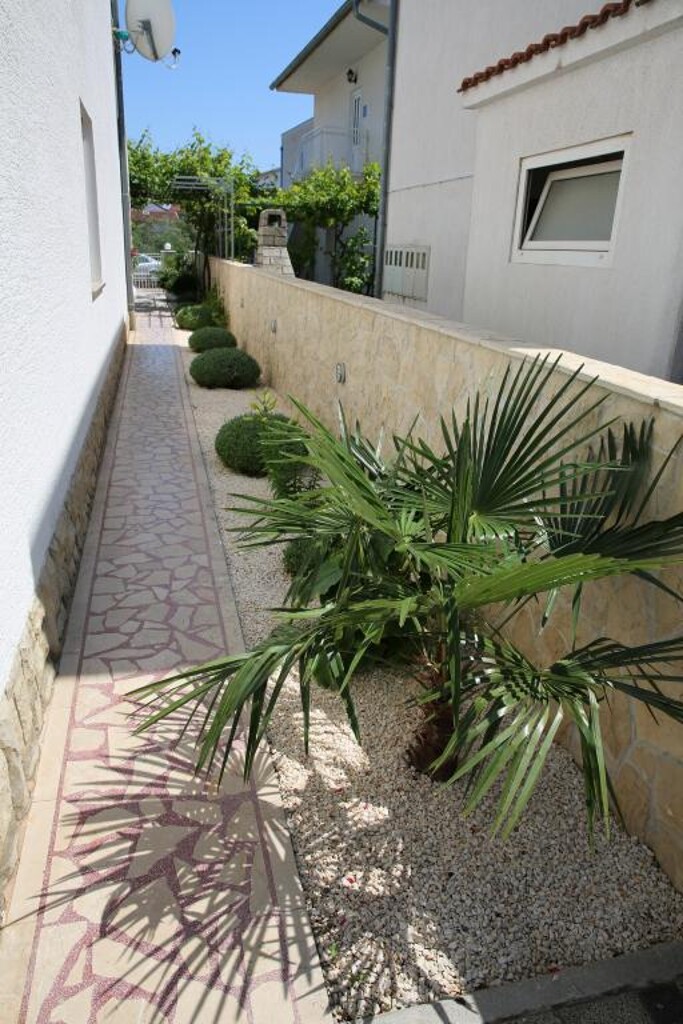 Image 4405272 - 3