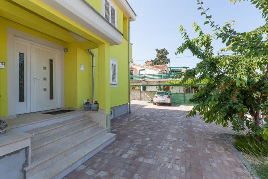 Image 3811849 - 6