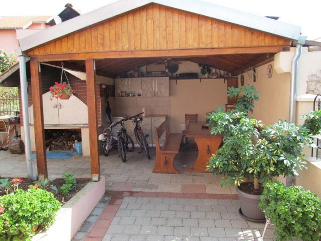 Image 3814422 - 11