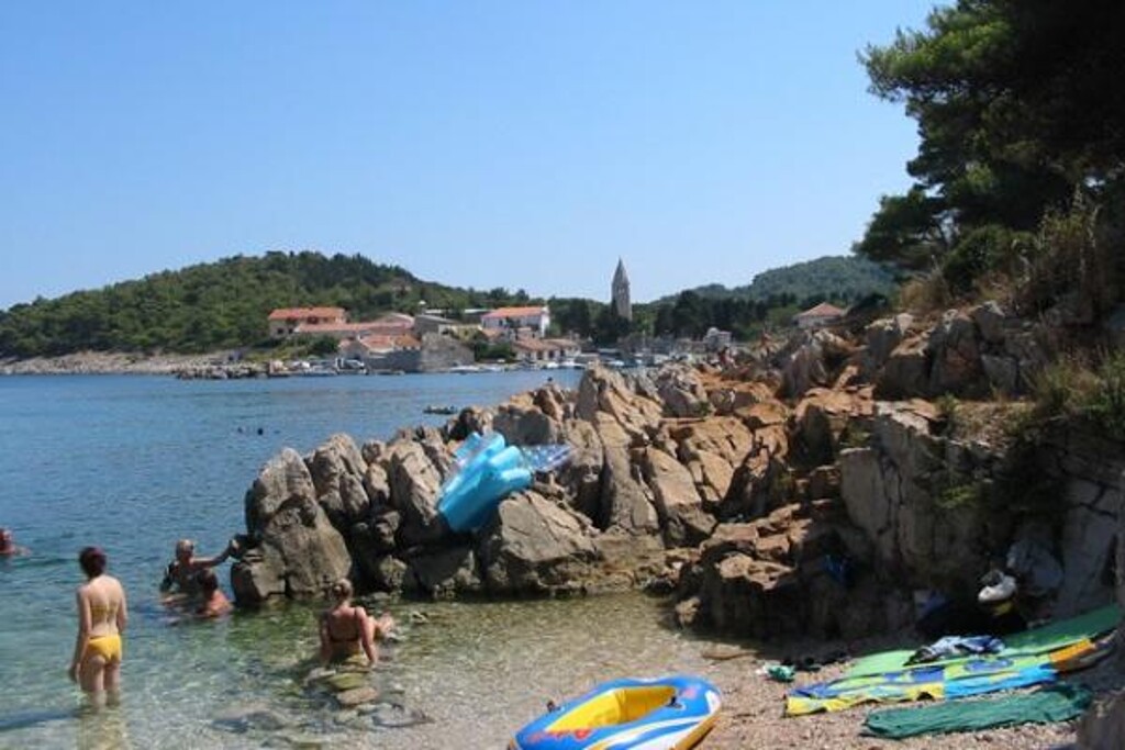 Image 3814318 - 7