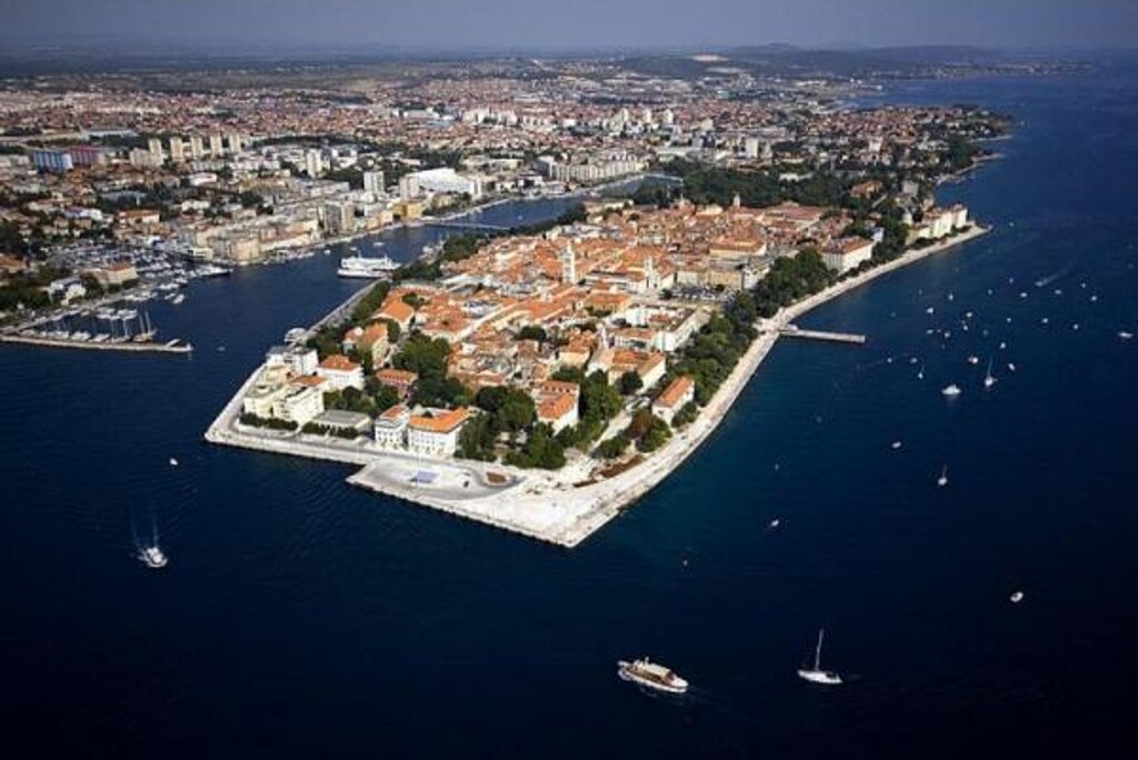Image 3812351 - 7