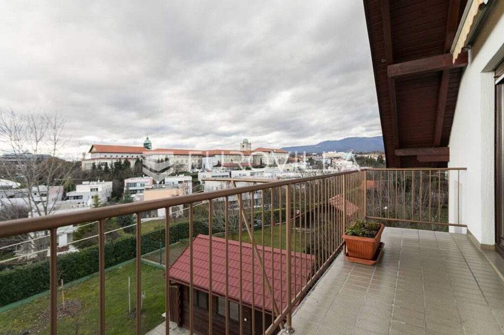 Image 4840228 - 9