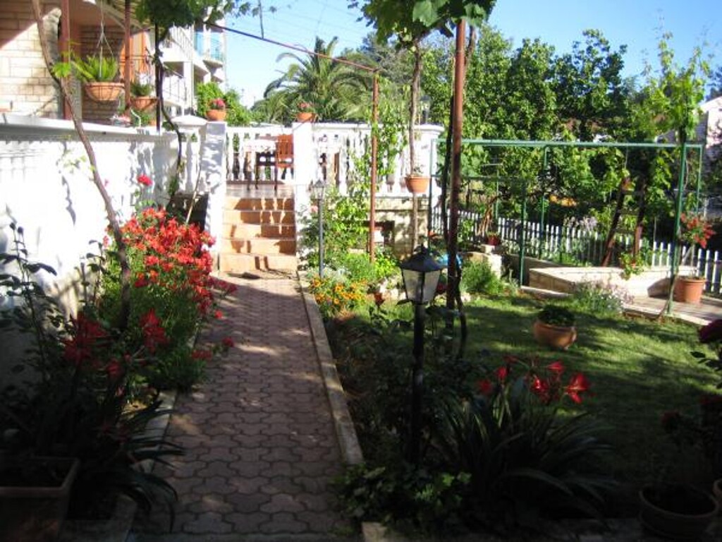 Image 3811913 - 5