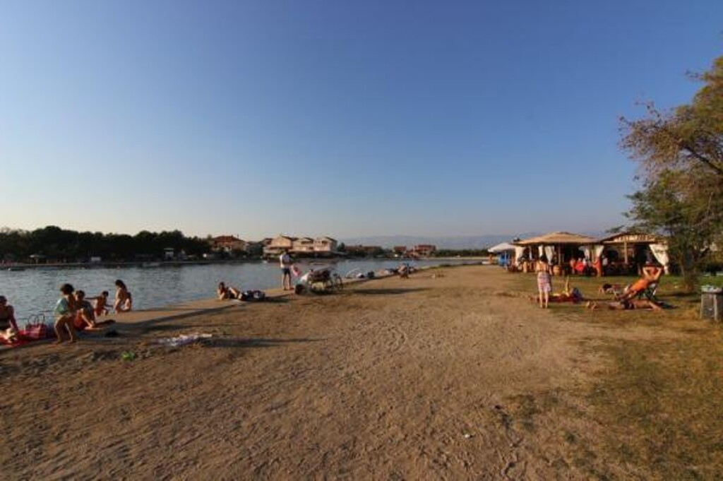 Image 3810852 - 5
