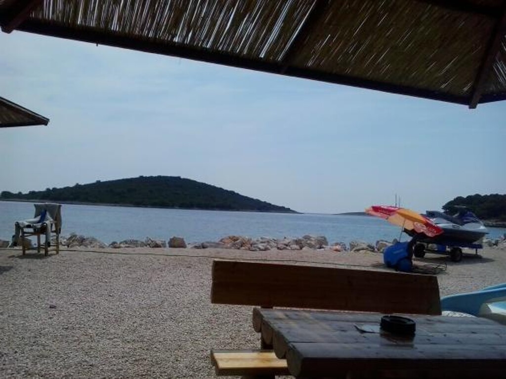 Image 3838751 - 6