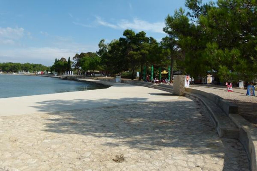 Image 3812210 - 11