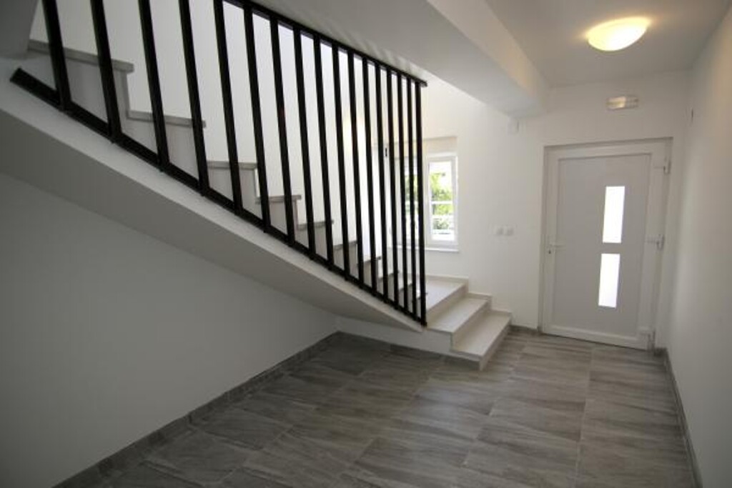 Image 3814196 - 7