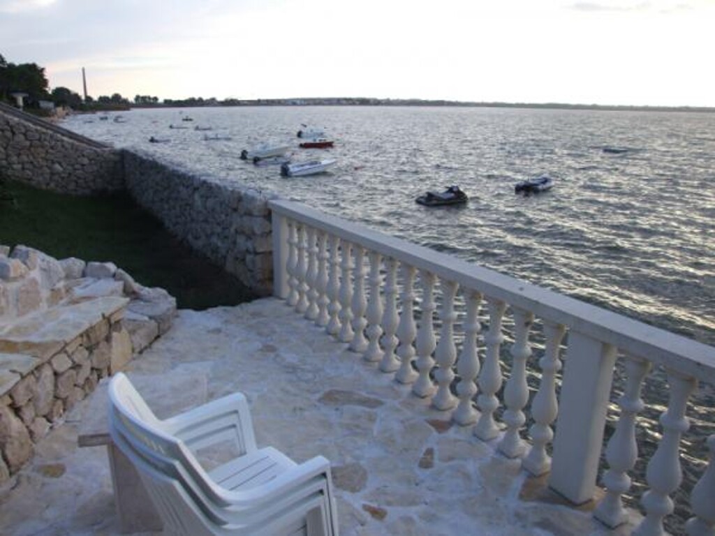 Image 3811360 - 12