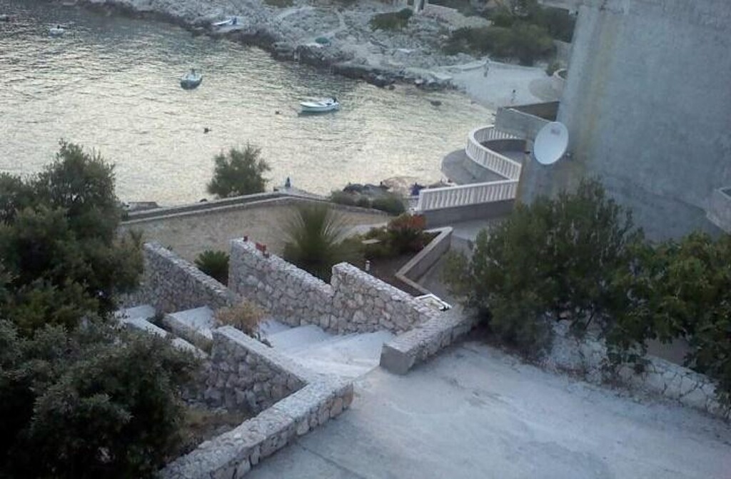 Image 3812225 - 9