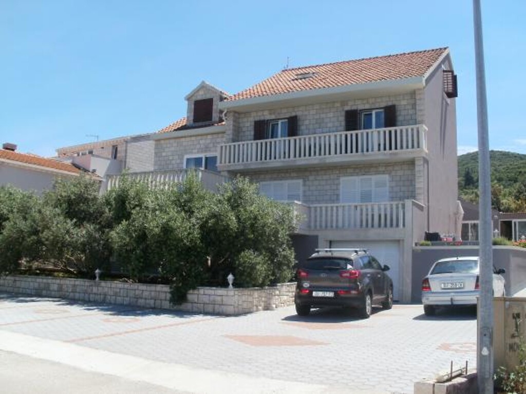 Image 3838820 - 4