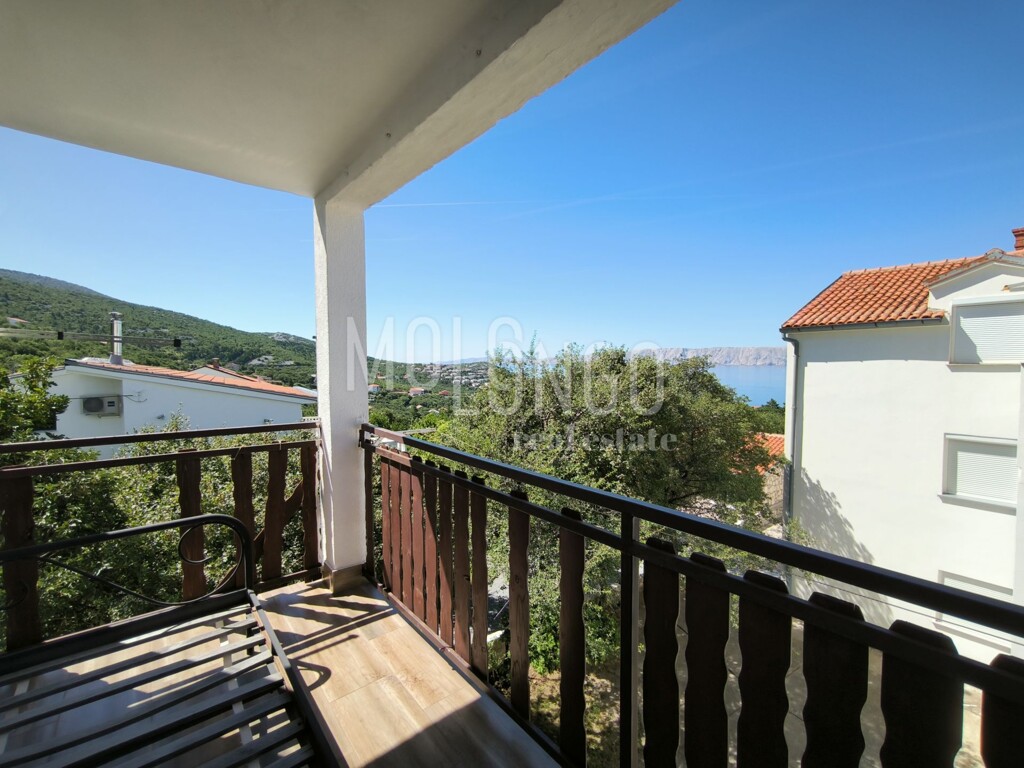 Image 5928876 - 2