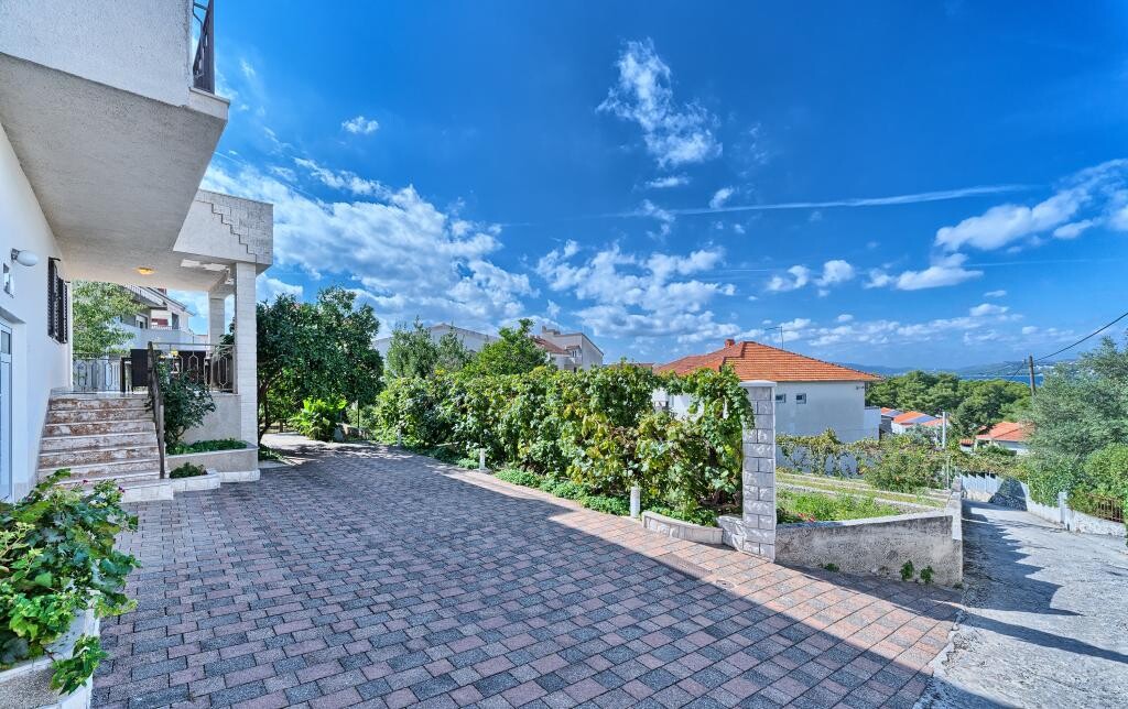 Image 3811702 - 2