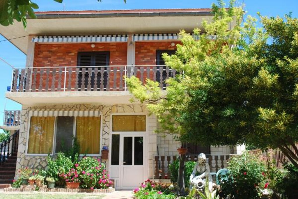 Image 3813040 - 4