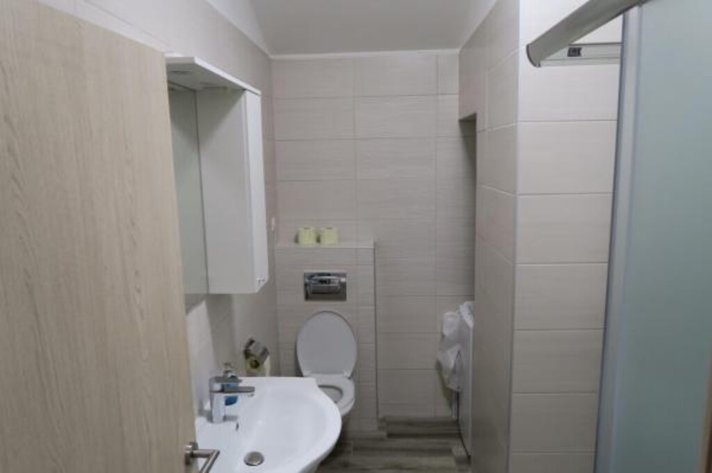 Image 3815064 - 33