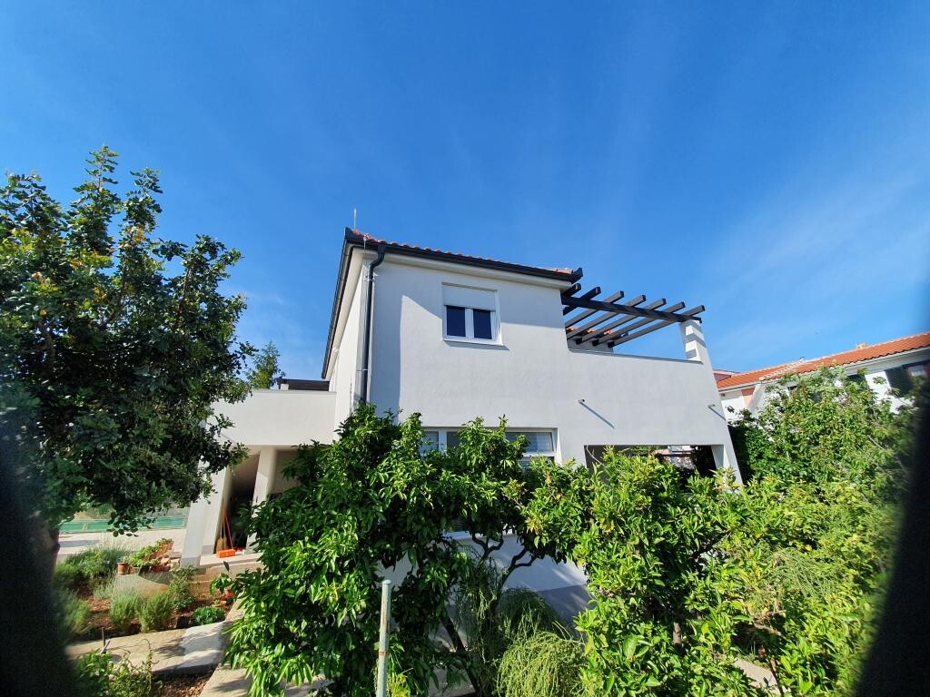 Image 3814720 - 3