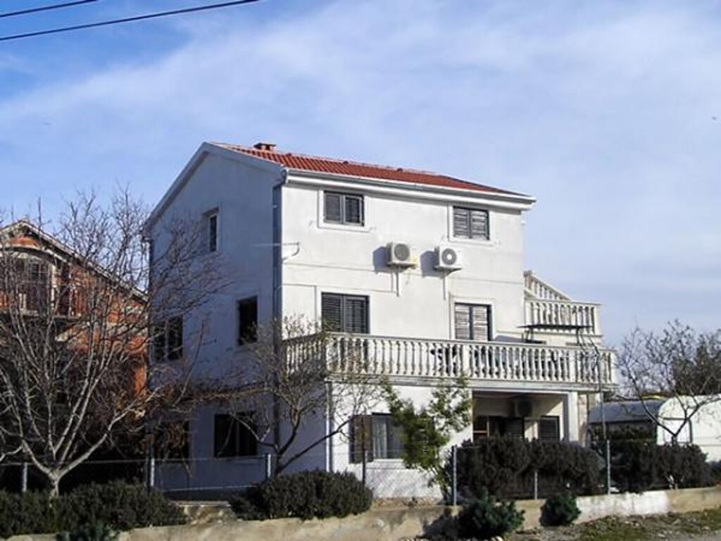 Image 3811101 - 4