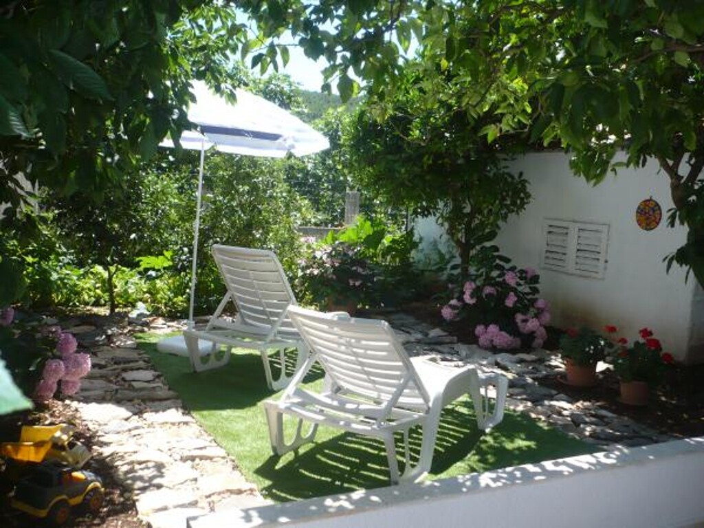 Image 3813304 - 9