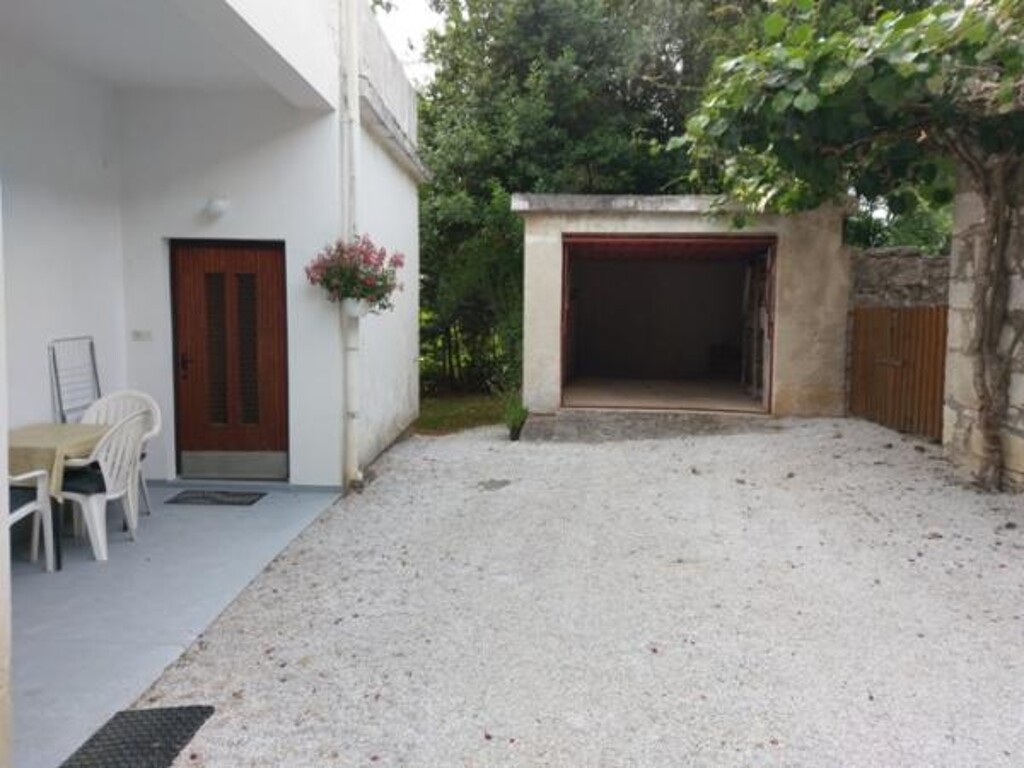 Image 3812834 - 11