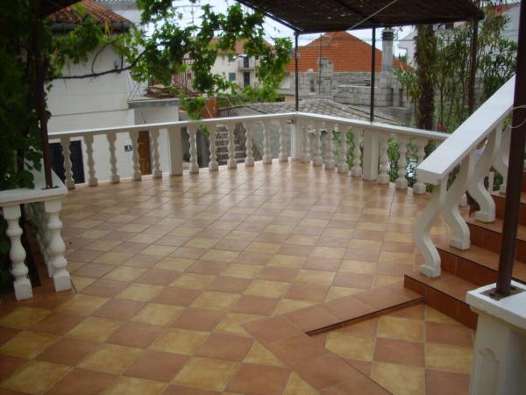 Image 3811330 - 6