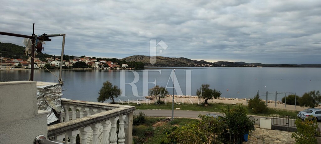 Image 6192457 - 4
